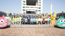 交通安全イベント参加メンバーとの集合写真 交通安全イベント参加メンバーとの集合写真