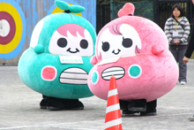 校庭での『むじころう』『むじこりん』 校庭での『むじころう』『むじこりん』